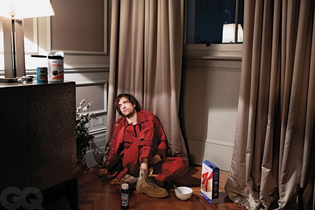 Зірка Сутінків зняв себе для обкладинки GQ: ефектні кадри з карантину - фото 403841