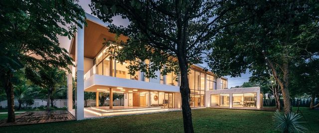 Як виглядає сучасний дім сім'ї рибалок у Таїланді: ефектні фото - фото 403882