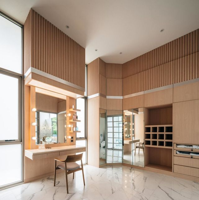 Як виглядає сучасний дім сім'ї рибалок у Таїланді: ефектні фото - фото 403883