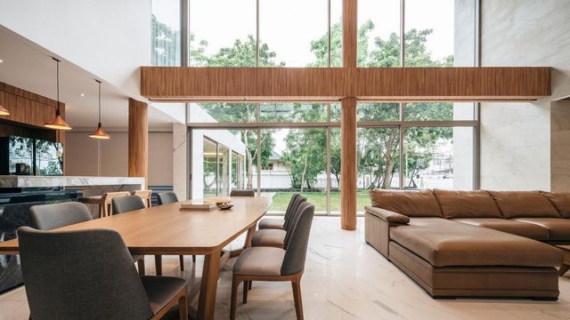 Як виглядає сучасний дім сім'ї рибалок у Таїланді: ефектні фото - фото 403896