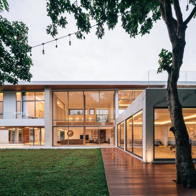 Як виглядає сучасний дім сім'ї рибалок у Таїланді: ефектні фото - фото 403898