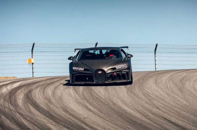 Bugatti вивела на тестування свій 1500-сильний Chiron pur Sport - фото 404025