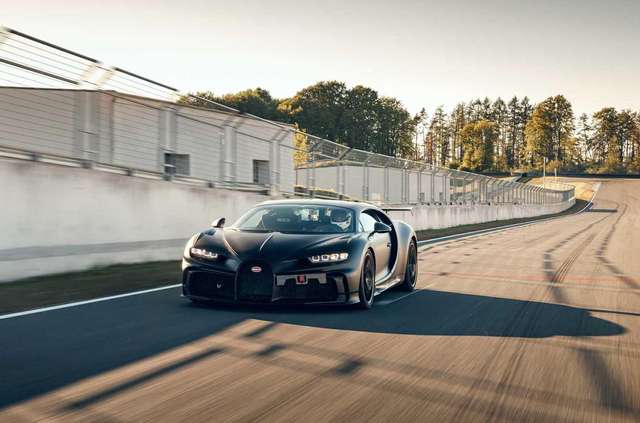 Bugatti вивела на тестування свій 1500-сильний Chiron pur Sport - фото 404031