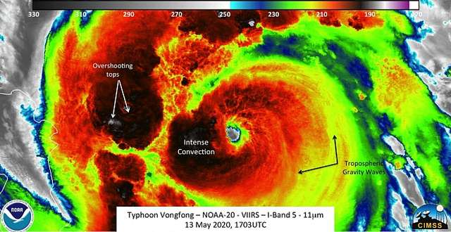 Супутникам NASA вдалося зафіксувати філіппінський тайфун - фото 404266
