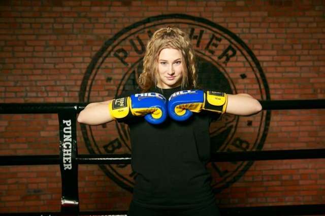 Зірка Жіночого Кварталу вперше вийшла на боксерський ринг - фото 404332