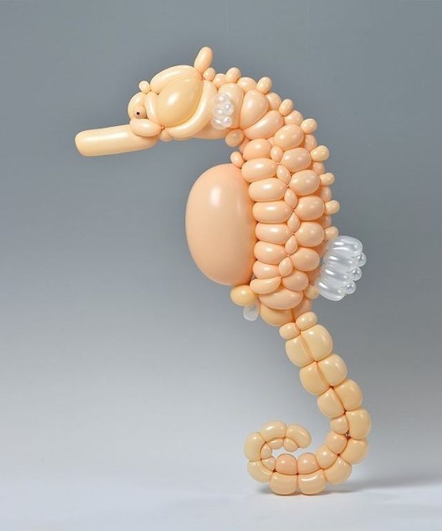 Японець перетворює повітряні кульки на витвори мистецтва - фото 404343