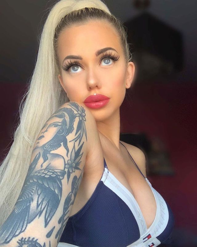 Модель з Канади перетворилась у татуйовану Барбі (фото 18+) - фото 404729