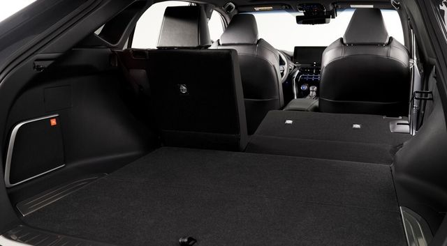 Кросовер Toyota Venza здивував ультрасучасним дизайном - фото 404872