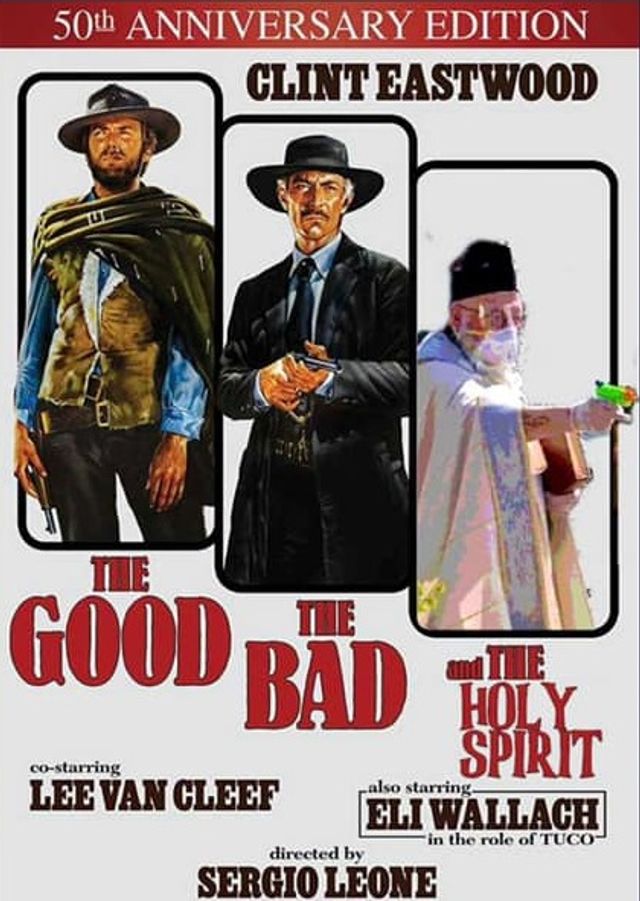 У США священник освячує парафіян за допомогою водяного пістолета: кумедні фото - фото 404983