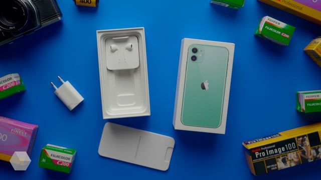 Apple прибере з комплекту постави фірмові навушники - фото 405183