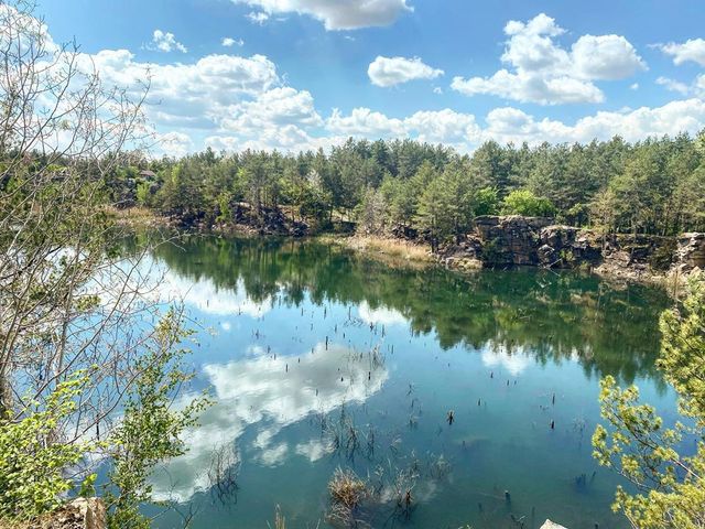 Коростишівський кар'єр на Житомирщині: ідеальне місце для відпочинку на вихідних - фото 405189