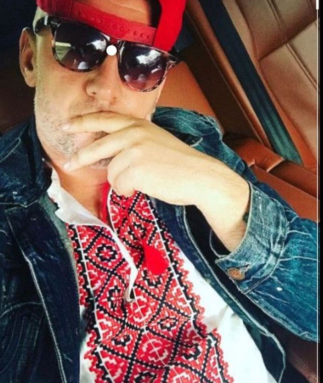 Загадкова Каменських та яскравий DZIDZIO: фото українських зірок у вишиванках - фото 405412