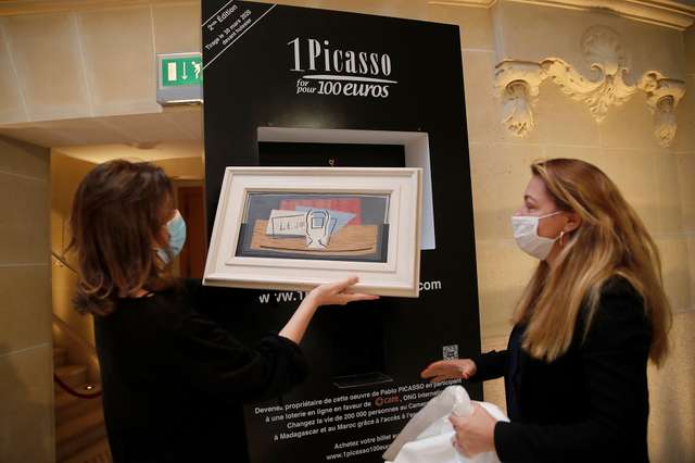 Італійка виграла картину Пікассо у лотерею - фото 405529