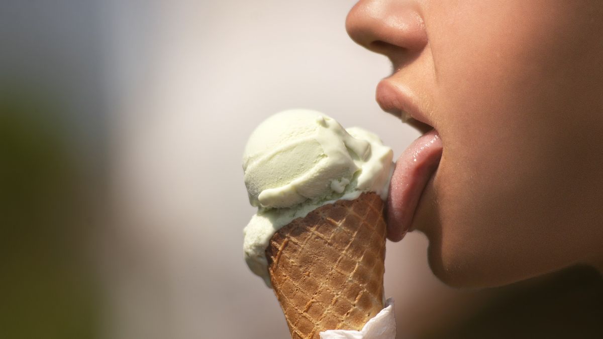 Як правильно їсти морозиво, щоб було смачно - фото 1