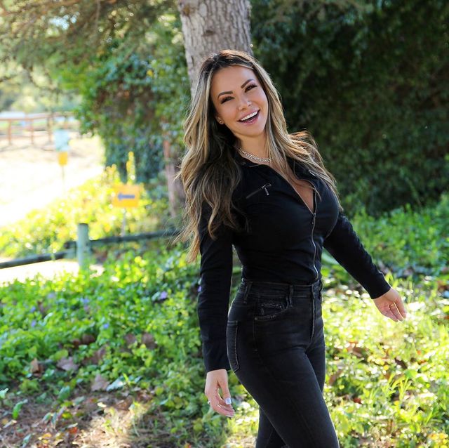 Важко повірити: ця каліфорнійська 'бабуся' підкорює серця чоловіків (фото 18+) - фото 405942