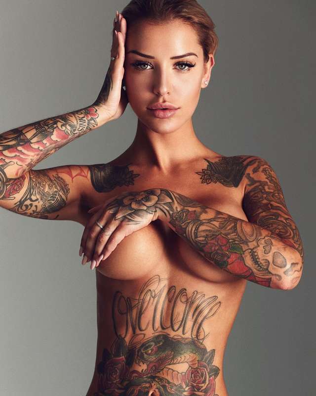 Дівчина тижня: татуйована модель Лоуренс Бедард, яка заводить мережу зухвалими фото (18+) - фото 405986