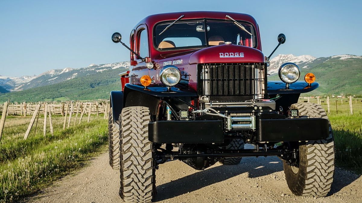 70-річний Dodge перетворили на сучасний всюдихід