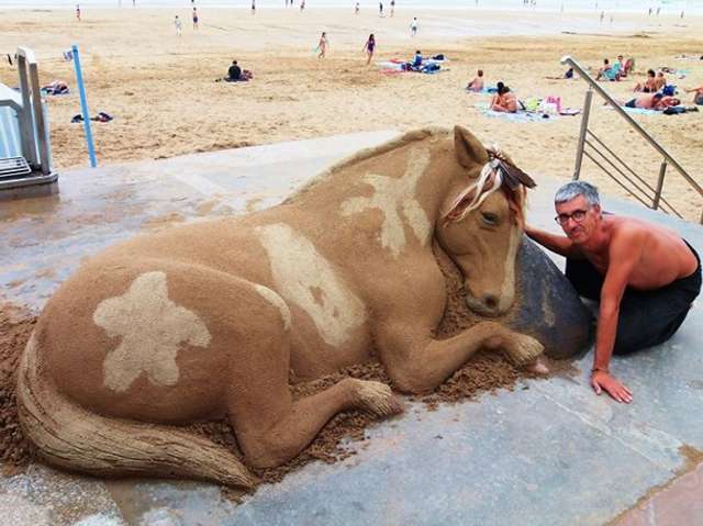 Цей чоловік створює з піску неймовірні реалістичні скульптури - фото 406164