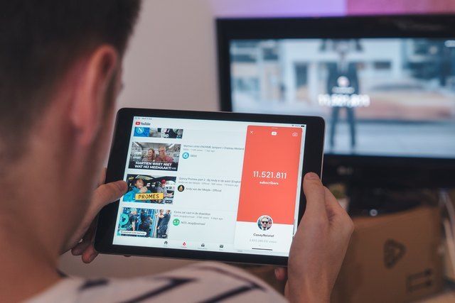 Нова функція YouTube буде нагадувати, що пора спати: як вона працює - фото 406309