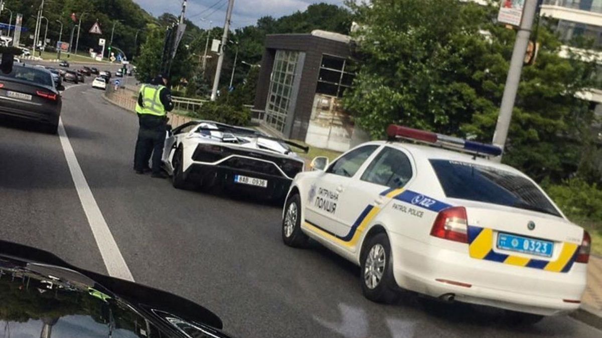 Lamborghini - фото 1