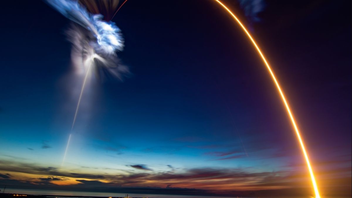 Falcon 9 - фото 1