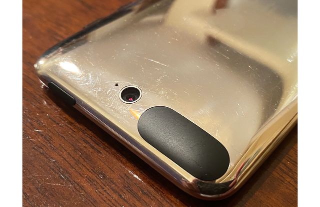 Колекціонер показав iPod Touch, який так і не вийшов: виглядає футуристично - фото 406796