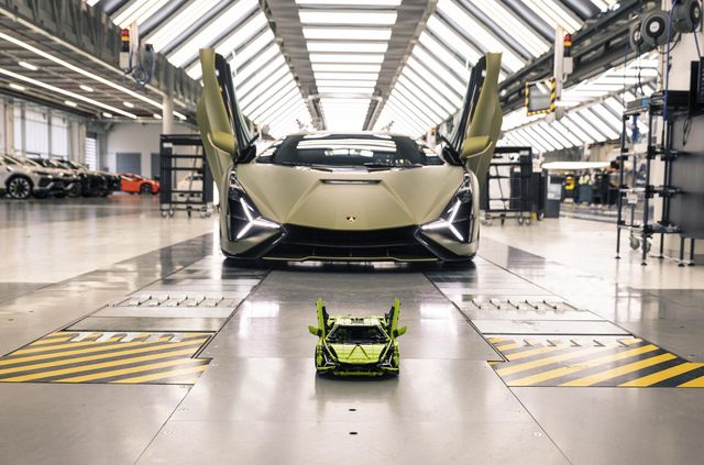 Доступний італійський гібрид: Lamborghini Sián став конструктором Lego - фото 406893