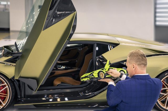 Доступний італійський гібрид: Lamborghini Sián став конструктором Lego - фото 406896