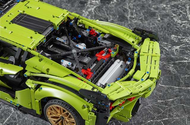 Доступний італійський гібрид: Lamborghini Sián став конструктором Lego - фото 406903