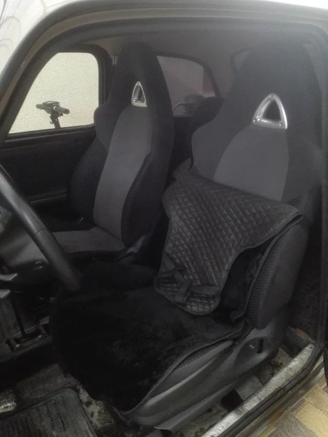 Мережу спантеличив Запорожець з салоном від Mazda - фото 406943