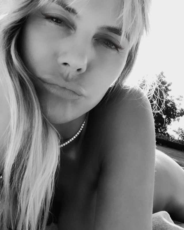 Хайді Клум показала, як вона засмагає голяка: відверте фото (18+) - фото 407021