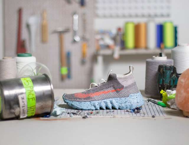 Космічне сміття на ногах: Nike випустить кросівки з незвичайних матеріалів - фото 407026