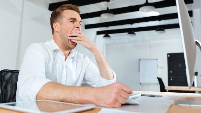 Робота за комп'ютером виснажує і стомлює - фото 407167