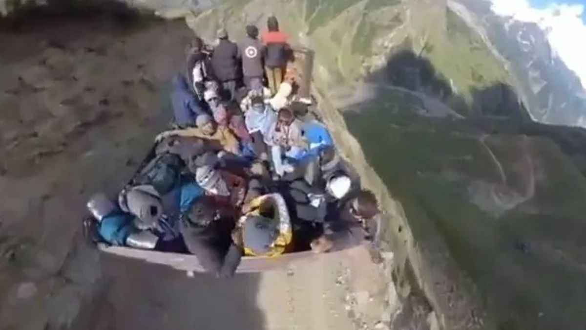 Нова оптична ілюзія з вантажівкою-літаком спантеличила мережу: відео