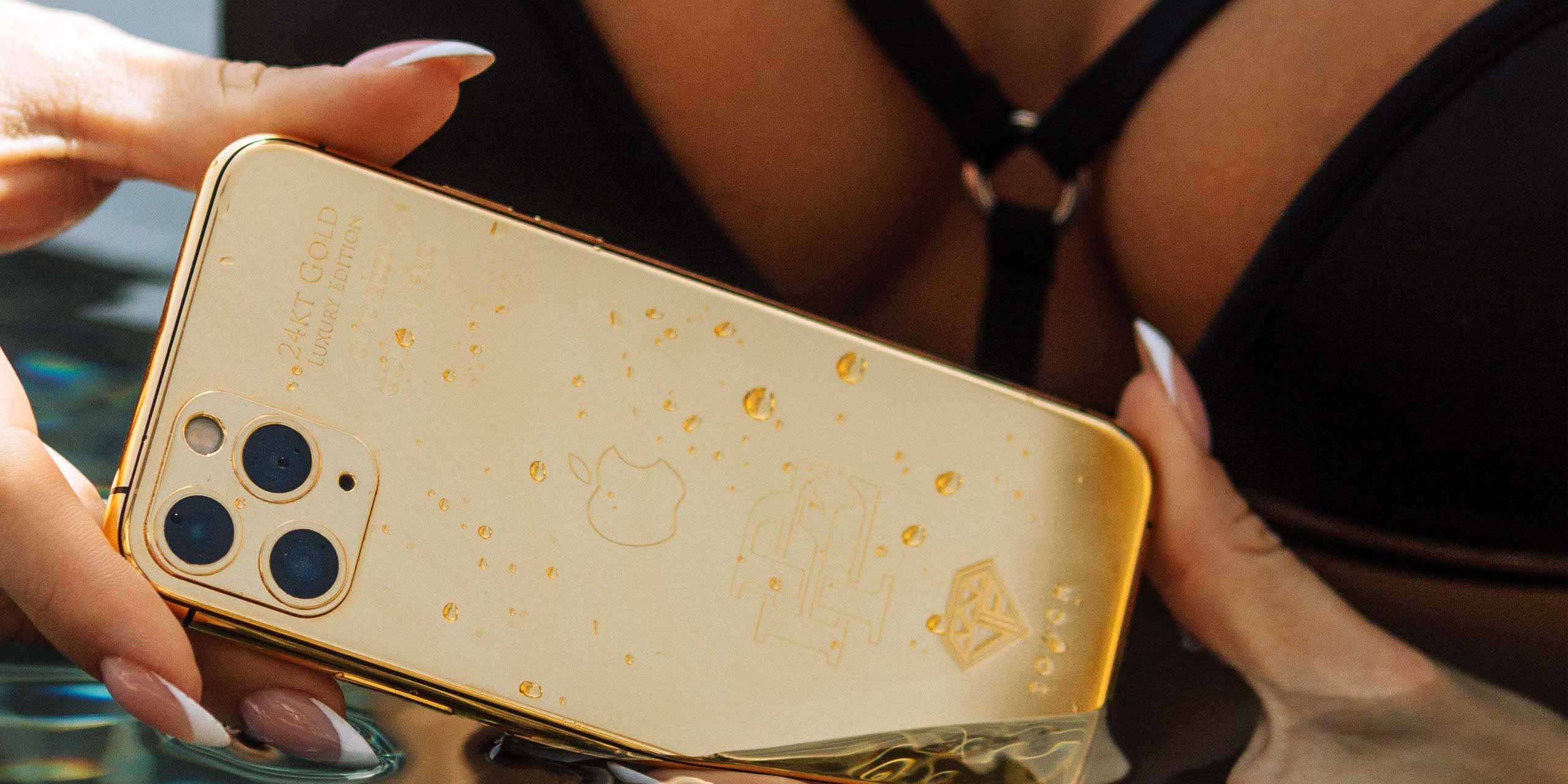 Блогери розповіли, чим насправді виявився золотий iPhone Роберто Ескобара