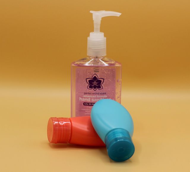 Через антисептики можуть з'явитись опіки - фото 407528