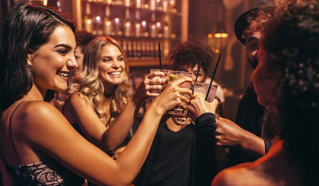 У розвитку жіночого алкоголізму може бути винним естроген - фото 407752