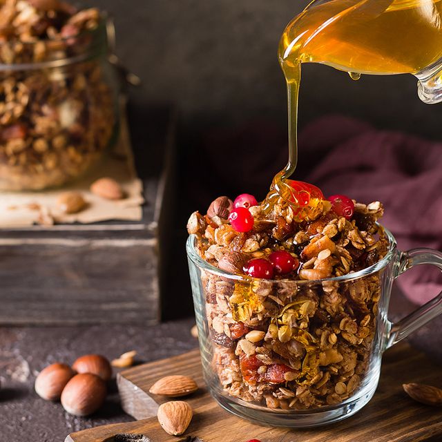 Експерти рекомендують готувати гранолу самостійно - фото 407901