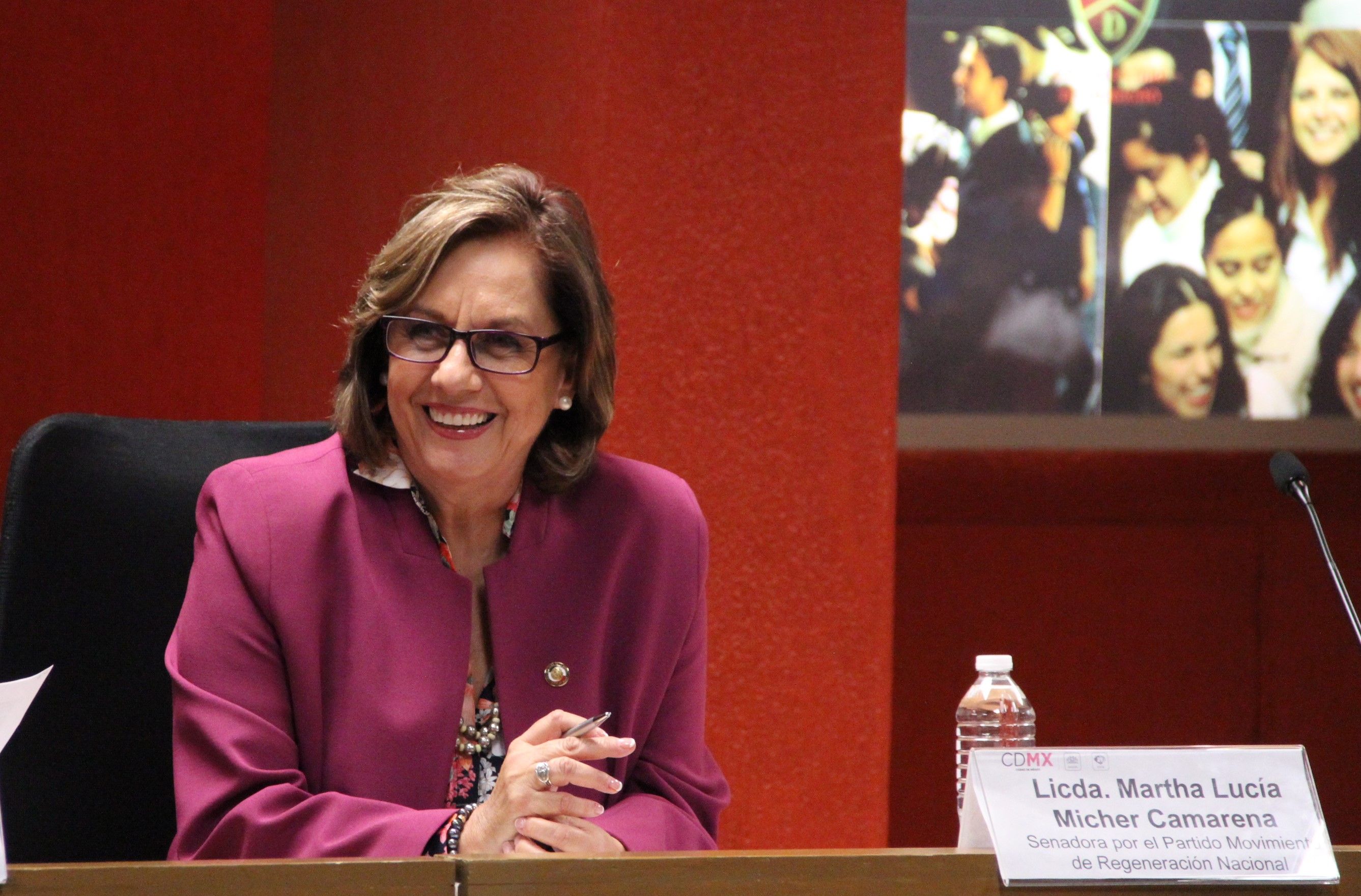 Сенаторка показала груди і поставила хейтерів на місце - фото 1