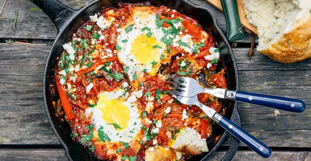 Страви з томатним соусом теж їсти не слід - фото 408139