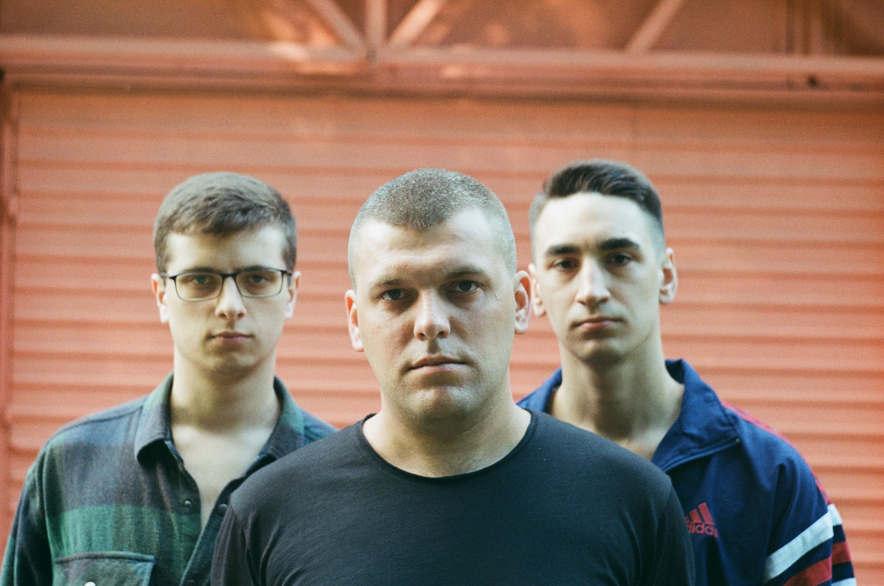 Повернення поп-панку в Україну: слухайте дебютний альбом гурту квіткіс