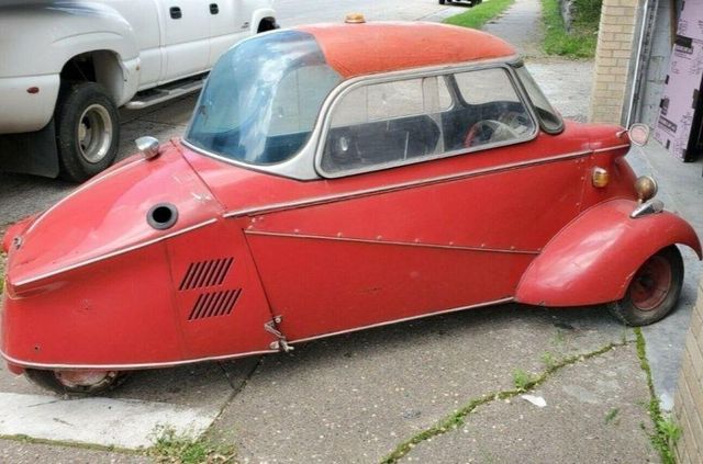 Дивіться на футуристичне триколісне авто з 60-х з відкидною кабіною - фото 408159