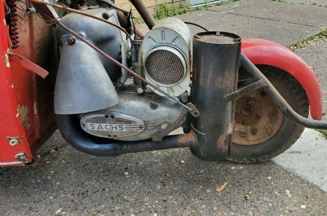 Дивіться на футуристичне триколісне авто з 60-х з відкидною кабіною - фото 408160