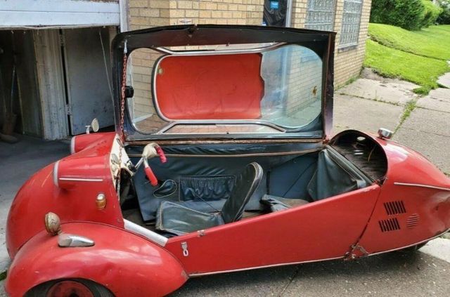 Дивіться на футуристичне триколісне авто з 60-х з відкидною кабіною - фото 408164