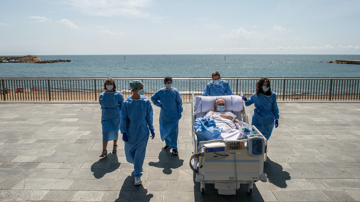 Лікарі возять пацієнтів на узбережжя - фото 1