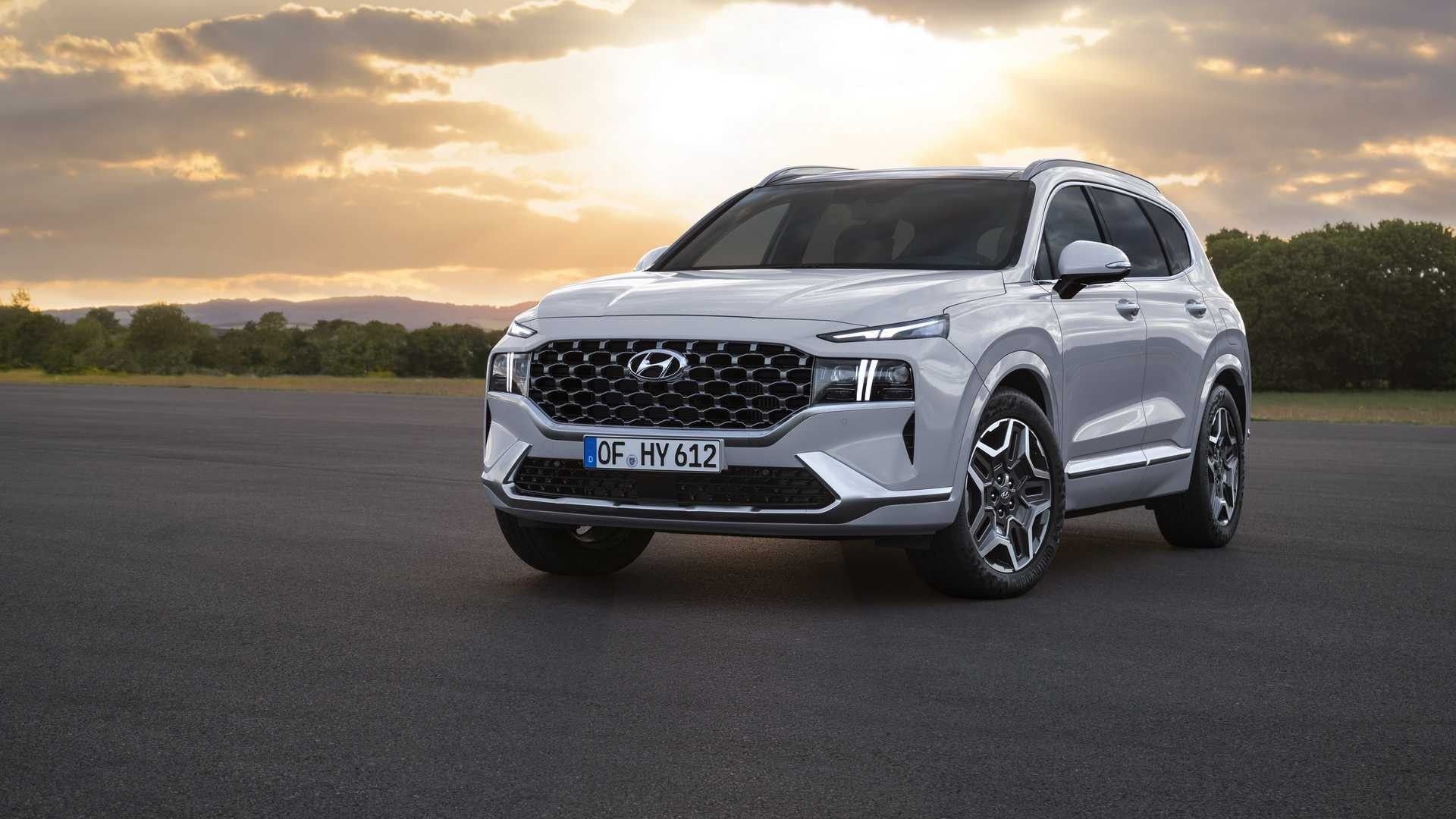Оновлену Hyundai Santa Fe 2021 представили офіційно