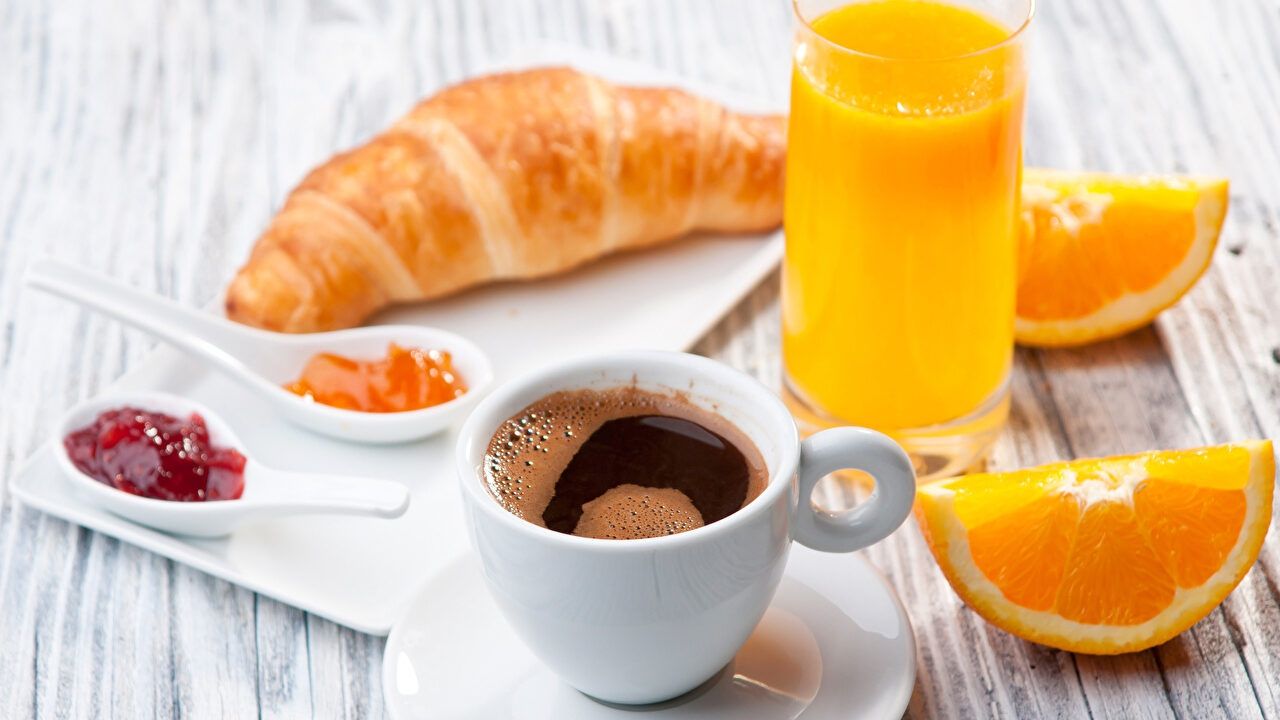 Смачні ранкові напої замість кави