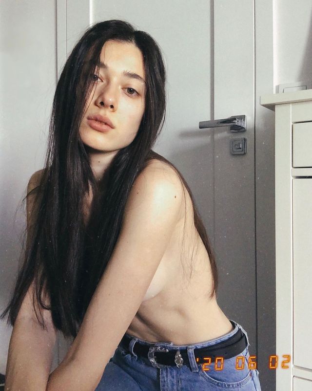 Учасниця Топ-модель по-українськи оголилась на камеру - фото 408484