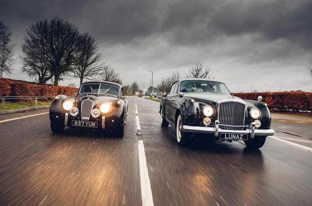 Класичний Jaguar XK120 перетворили на електрокар - фото 408516