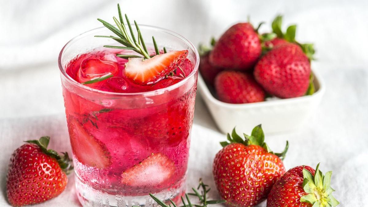 Кому не варто їсти полуницю